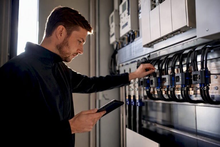 Hausanschluss mit Stromwandlern im Lastmanagement